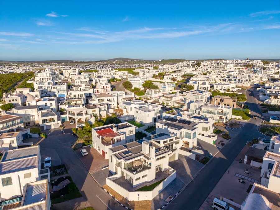 5 Bedroom Property for Sale in Paradise Beach Western Cape